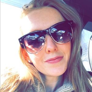 Meet your Posher, Megan